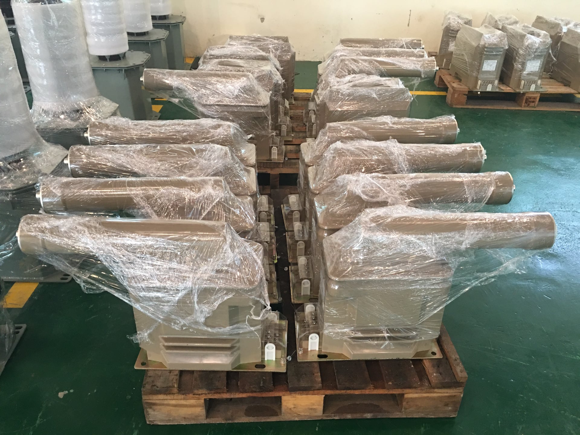 Biến điện áp trung thế ,biến dòng trung thế,