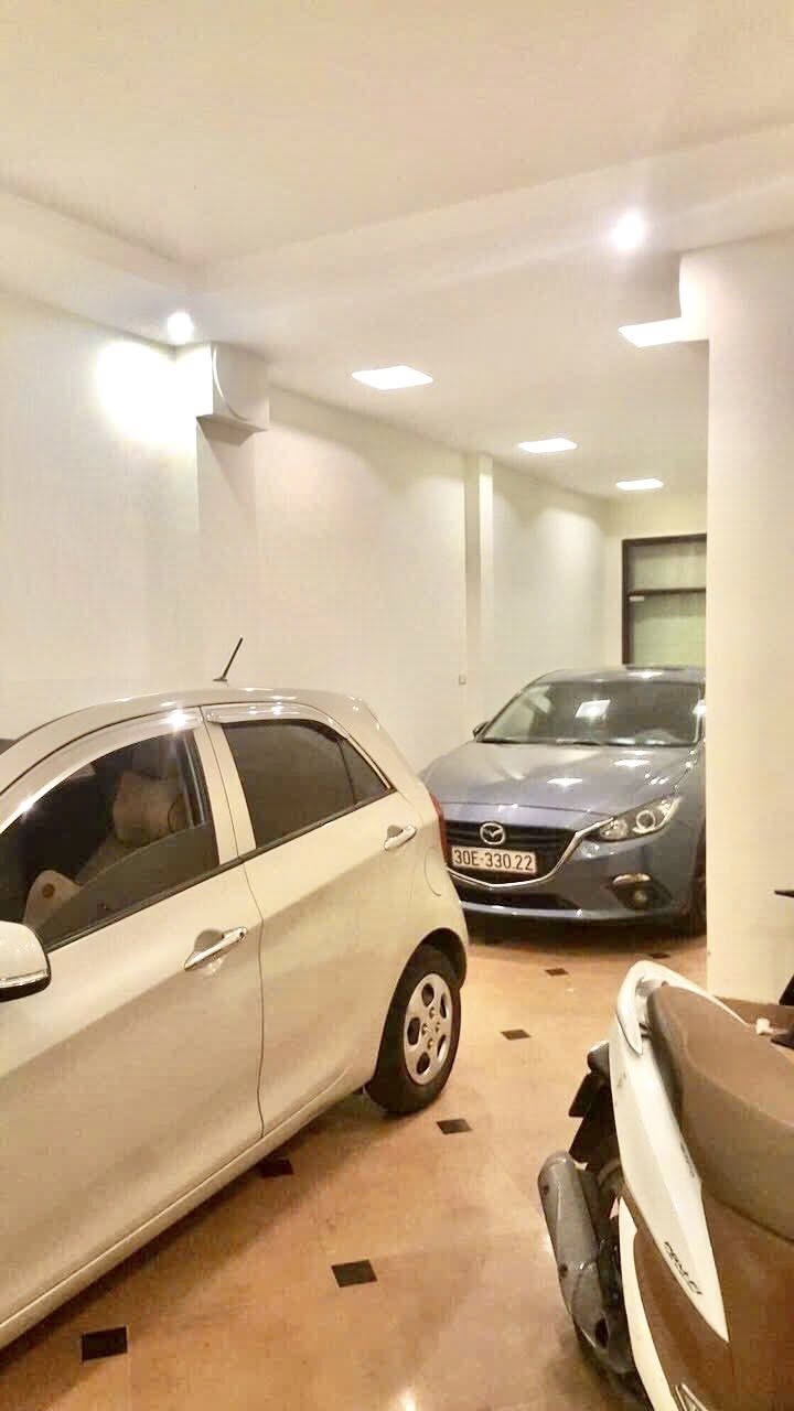 Bán nhà phố La Thành Ba Đình ô tô tránh, 7 tầng  118m2 giá 38.6 tỷ