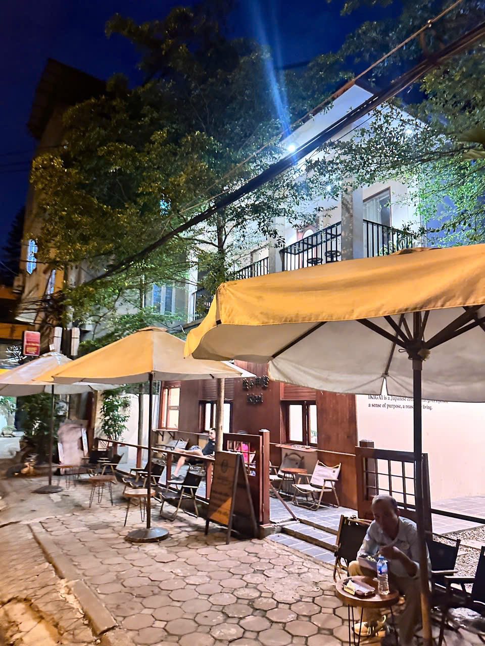 Bán nhà phố Phương Mai, Đống Đa, View Hồ, 4 tầng 40m giá 19.2 tỷ