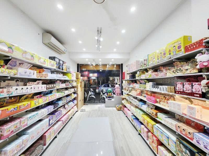 Bán nhà mặt phố Tôn Đức Thắng, Đống Đa,  6 tầng 39m2 giá 27 tỷ