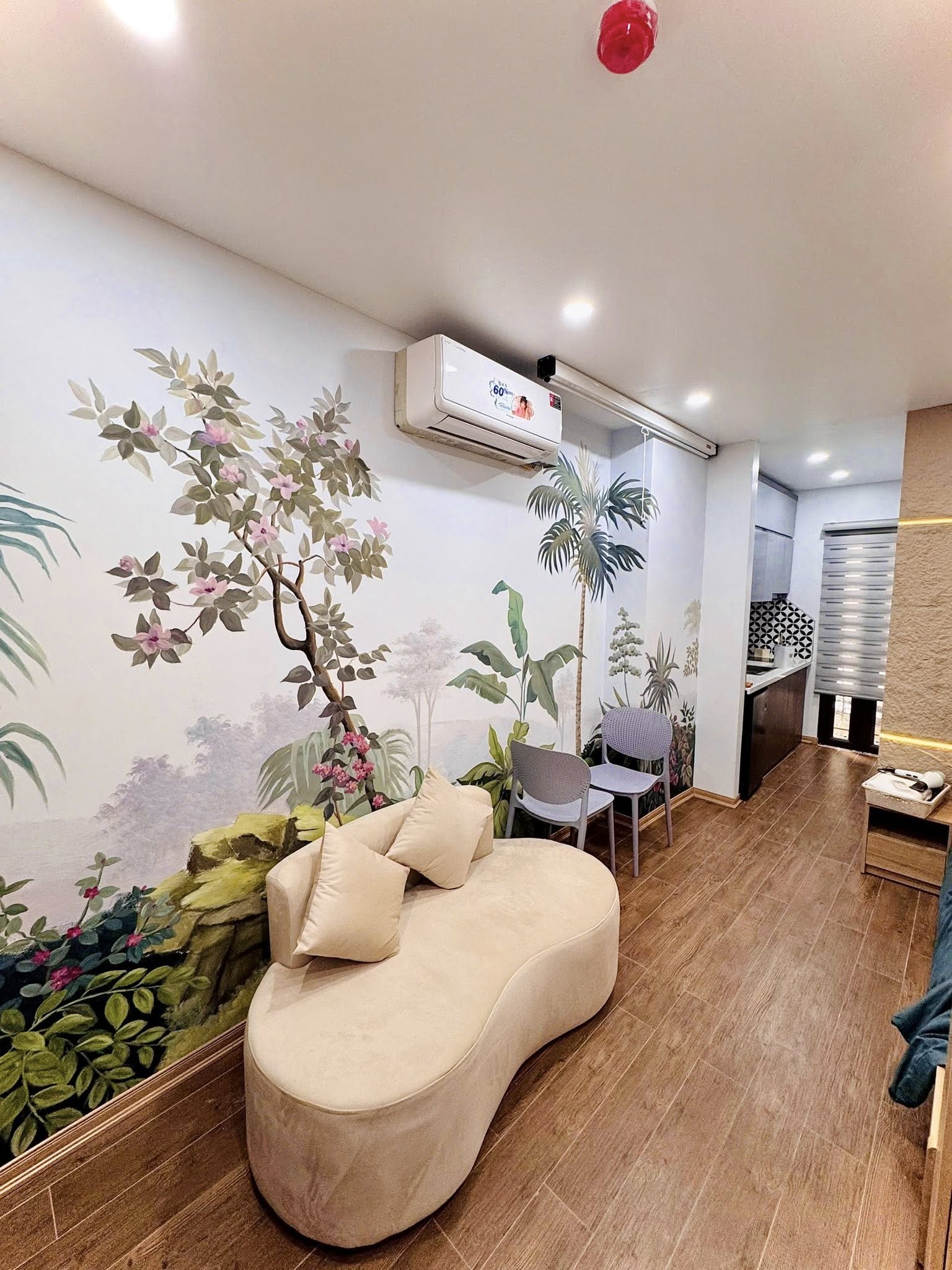 Bán nhà phố Vũ Ngọc Phan, Đống Đa, ô tô, CCMN 8 tầng 90m giá 42 tỷ