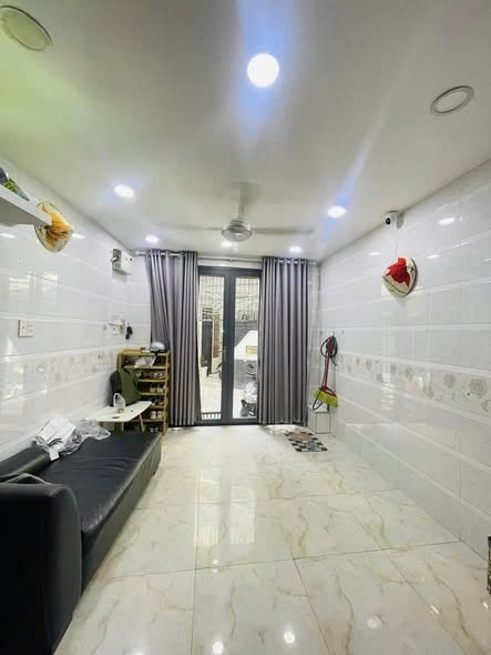 Bán nhà đẹp 5 tầng Lý Thái Tổ Quận 10, 4PN DT 20tr/th nhỉnh 5 tỷ