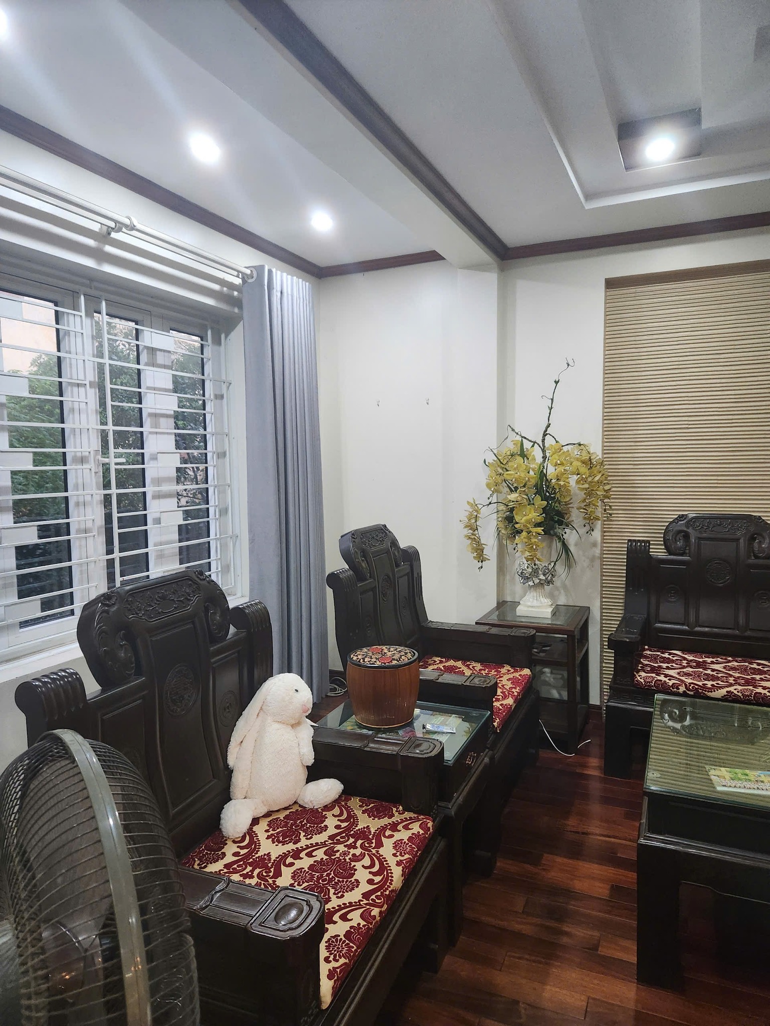 Bán nhà phố Tam Trinh, Hoàng Mai, ô tô, 4 tầng 90m2 giá 31.5 tỷ