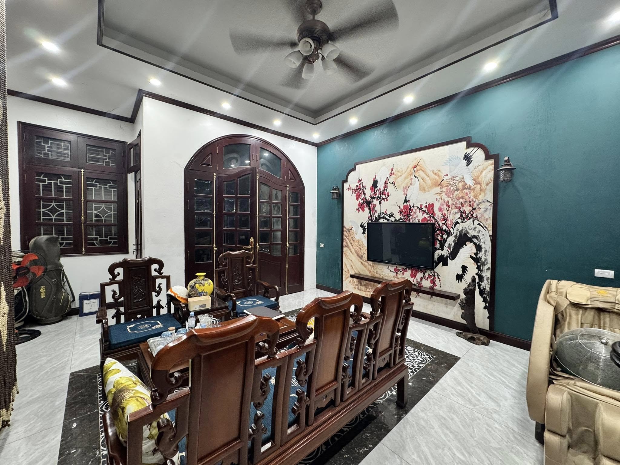 Bán nhà phố Lạc Trung,  phân lô, ô tô đỗ cửa 4 tầng 61m2 giá 13 tỷ