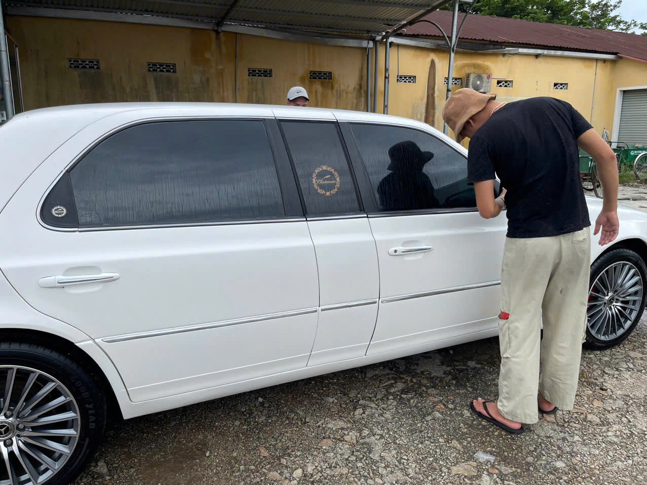 Cần bán Daewoo Chairman số tự động – Xe sang giá hợp lý