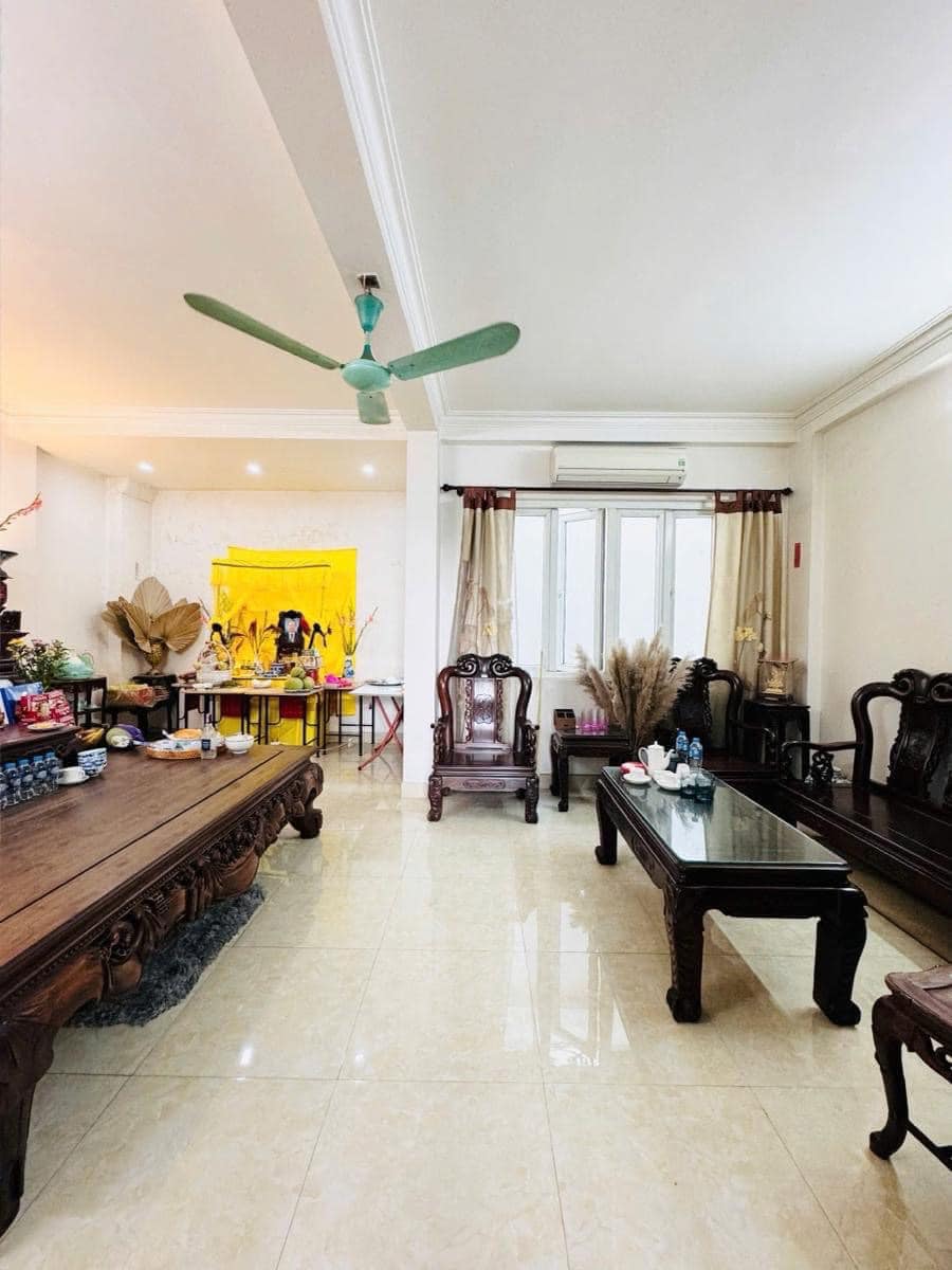 Bán nhà mặt phố Bạch Mai, tiện kinh doanh 7 tầng 113m2 giá 61 tỷ