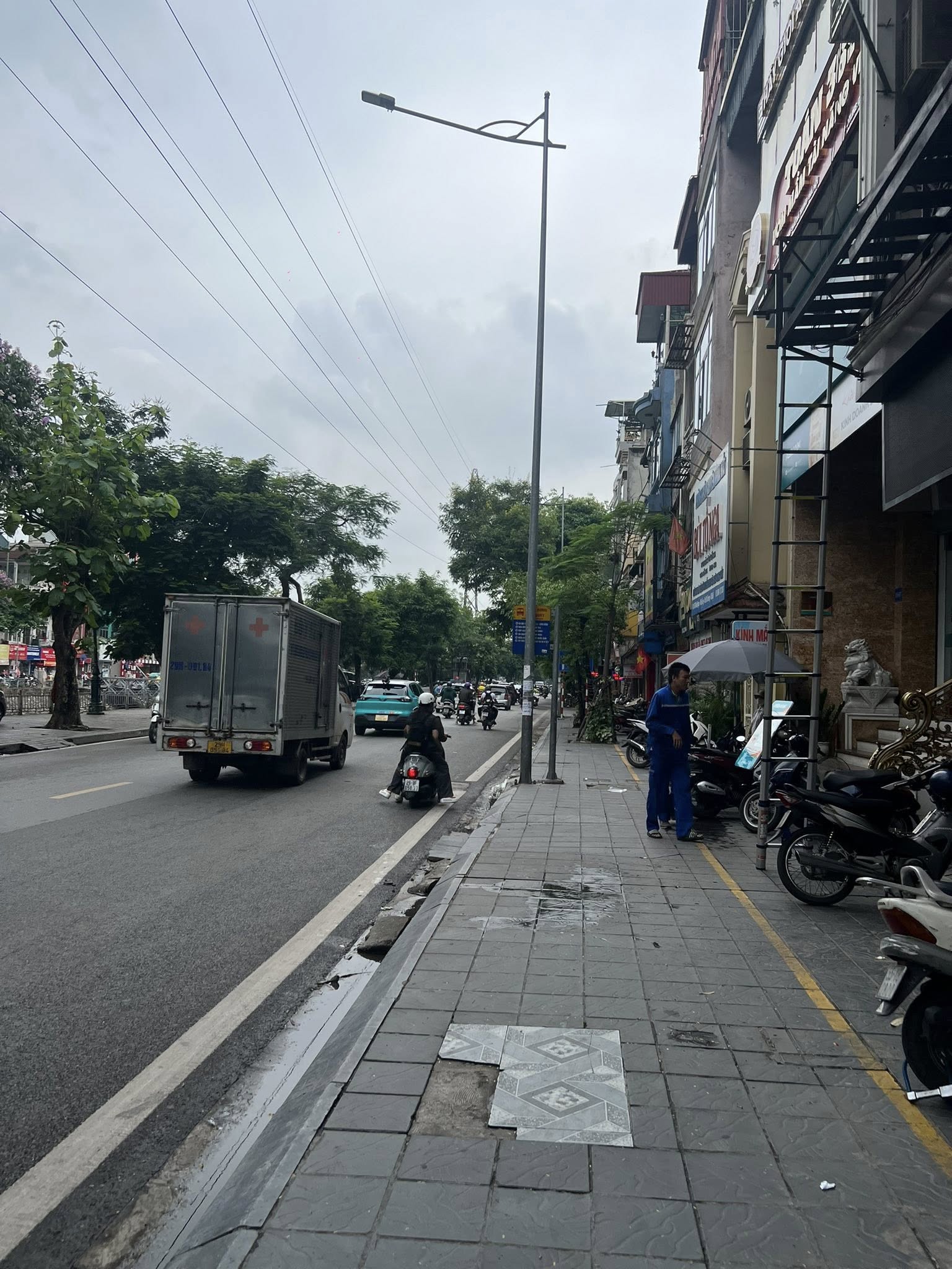 Bán nhà mặt phố Kim Ngưu, Hai Bà Trưng, 5 tầng 70m2 giá 31 tỷ