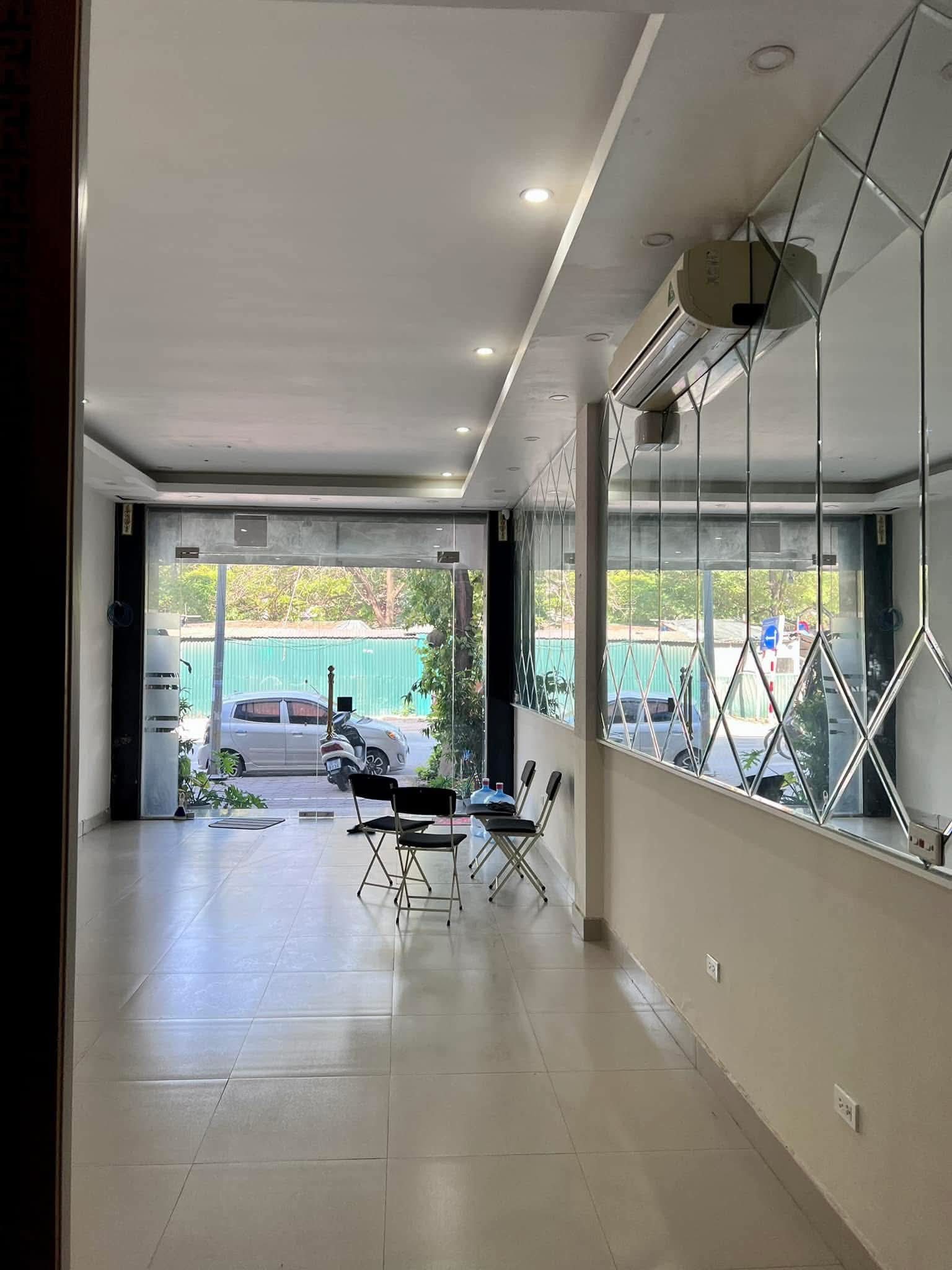 Bán nhà mặt phố Trung Phụng, Đống Đa 7 tầng 57m2 giá 42.8 tỷ