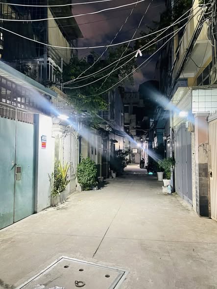 Bán nhà đẹp 3 tầng Nguyễn Kiệm Phú Nhuận ~40m2 4PN nhỉnh 5 tỷ TL