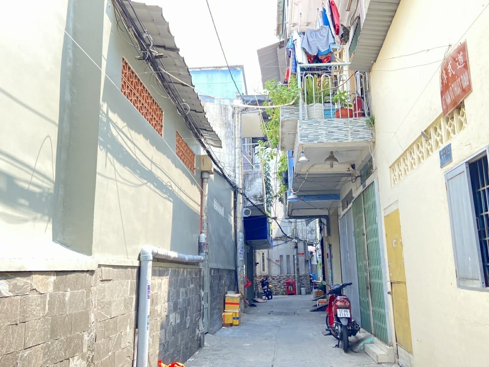 Bán nhà đẹp 4 tầng Thiên Phước Tân Bình ~40m2 sát HXH giá 6.5 tỷ