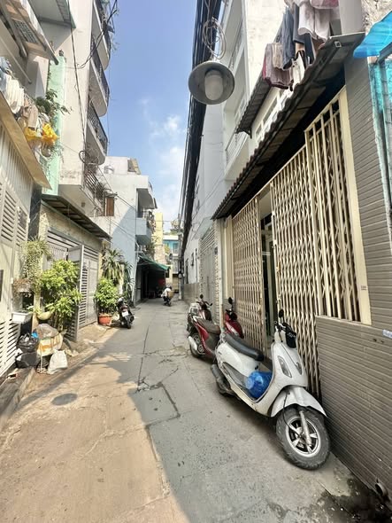 Bán nhà Âu Cơ Tân Bình, 35m2 2 tầng ba gác thông giá 4 tỷ 5 TL