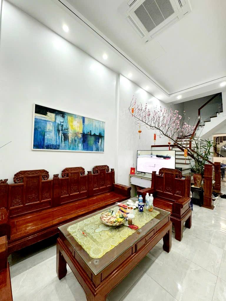 Bán nhà phố Tạ Quang Bửu,  ô tô đỗ cửa 4 tầng 79m2 giá 24.5 tỷ